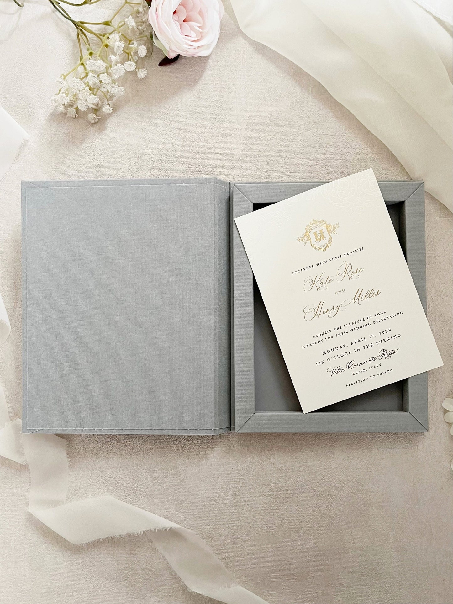 Luxurious Canvas Box for 5x7 Wedding Invitation, Personalized Keepsake Box With Your Initials Embossed in Gold Foil on the Cover, Linen